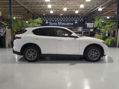 2022 Alfa Romeo Stelvio Sprint