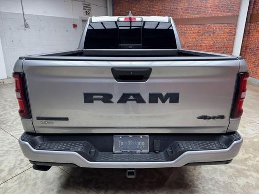 Billet Silver Metallic 2025 RAM 1500 Big Horn/Lone Star