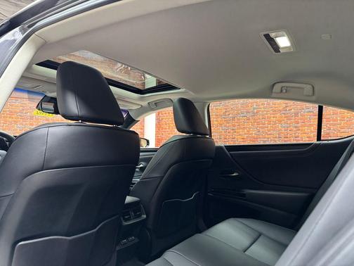 Gray 2023 Lexus ES 350 350