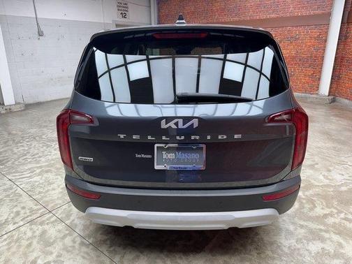 2022 Kia Telluride LX