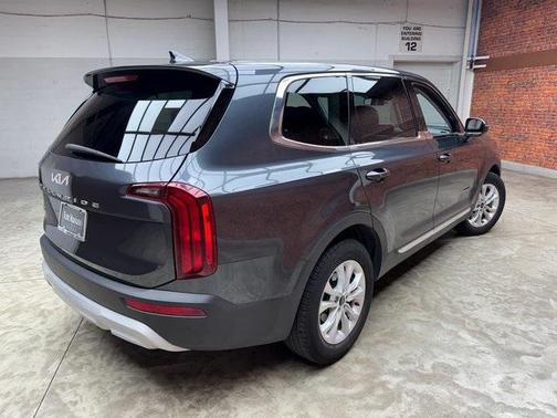 2022 Kia Telluride LX