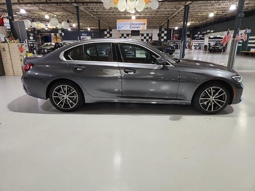 2022 BMW 330 i xDrive
