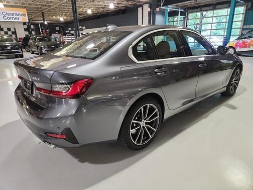 2022 BMW 330 i xDrive