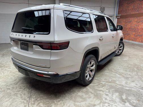 2022 Jeep Wagoneer Series II