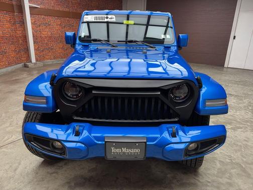 Hydro Blue Pearlcoat 2023 Jeep Gladiator Overland