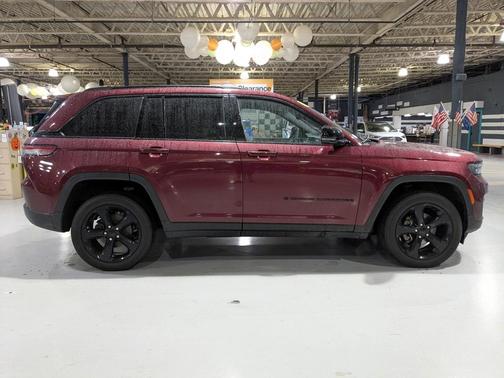 2023 Jeep Grand Cherokee Altitude