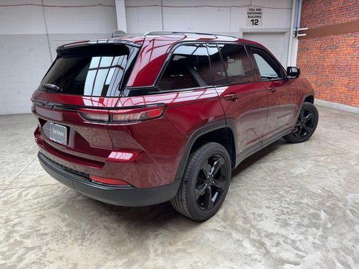 2023 Jeep Grand Cherokee Altitude