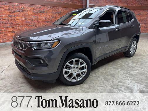 Crystal Metallic 2022 Jeep Compass Latitude Lux