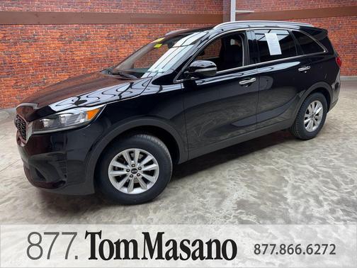 Ebony Black 2019 Kia Sorento LX
