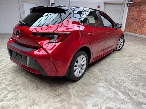 2023 Toyota Corolla Hatchback SE