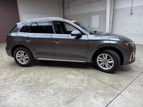 2023 Audi Q5 45 S line quattro Premium