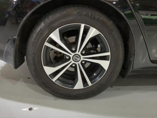 Black 2020 Nissan Sentra SV