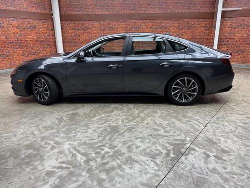 2020 Hyundai SONATA Limited