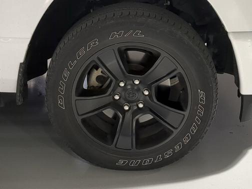 Bright White Clearcoat 2023 RAM 1500 Big Horn