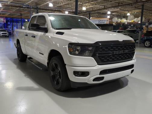 Bright White Clearcoat 2023 RAM 1500 Big Horn