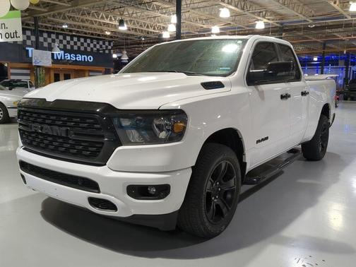 Bright White Clearcoat 2023 RAM 1500 Big Horn