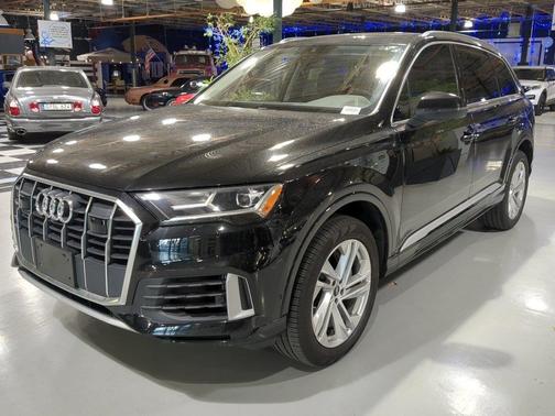 2023 Audi Q7 55 Premium Plus