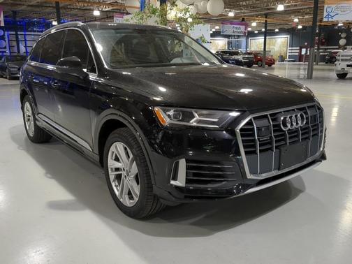 2023 Audi Q7 55 Premium Plus