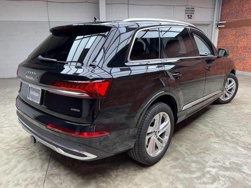 2023 Audi Q7 55 Premium Plus