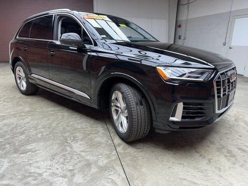 2023 Audi Q7 55 Premium Plus