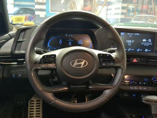 Metal 2025 Hyundai ELANTRA SEL Sport