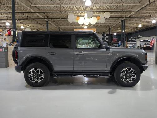 2021 Ford Bronco Outer Banks