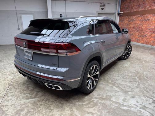 Pure Gray 2024 Volkswagen Atlas Cross Sport 2.0T SEL Premium R-Line