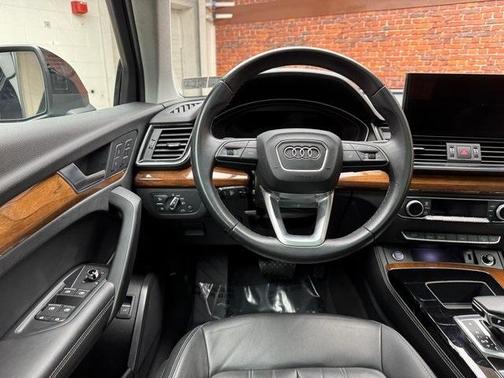 2022 Audi Q5 45 S line Premium Plus
