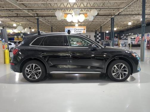 2022 Audi Q5 45 S line quattro Premium