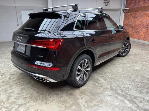 2022 Audi Q5 45 S line Premium Plus