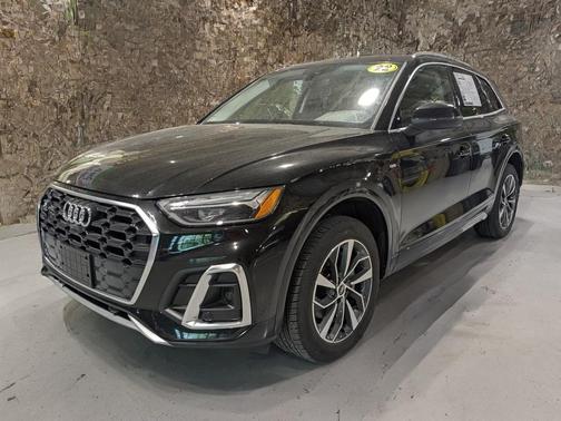 2022 Audi Q5 45 S line quattro Premium