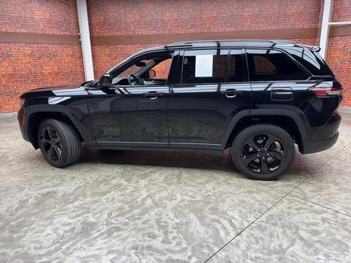 2023 Jeep Grand Cherokee Altitude