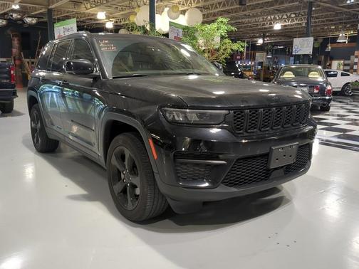 2023 Jeep Grand Cherokee Altitude