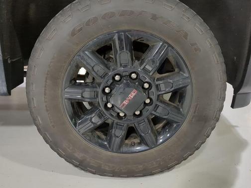 Onyx Black 2024 GMC Sierra 2500 AT4