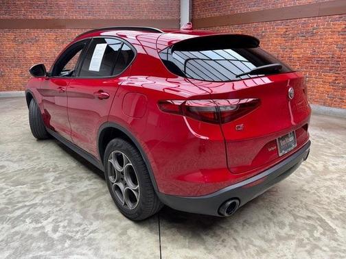2022 Alfa Romeo Stelvio Sprint
