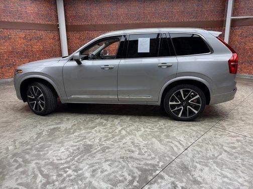 2024 Volvo XC90 B6 Ultimate Bright Theme 6-Seater