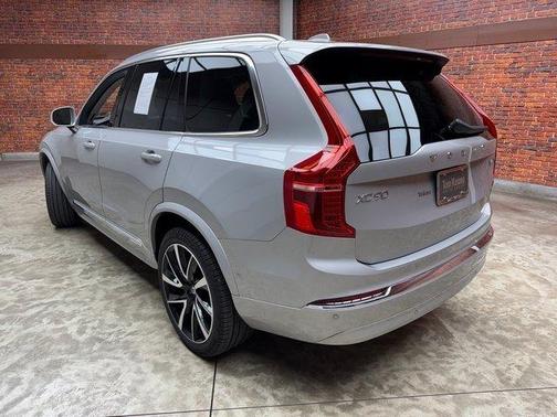 2024 Volvo XC90 B6 Ultimate Bright Theme 6-Seater