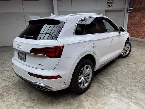 2022 Audi Q5 45 S line quattro Premium