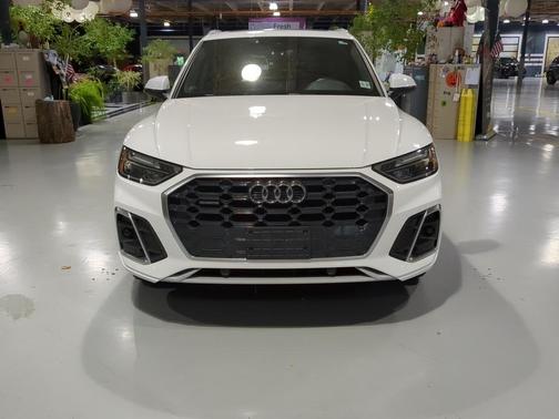 2022 Audi Q5 45 S line quattro Premium