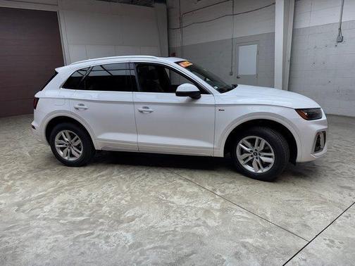 2022 Audi Q5 45 S line quattro Premium