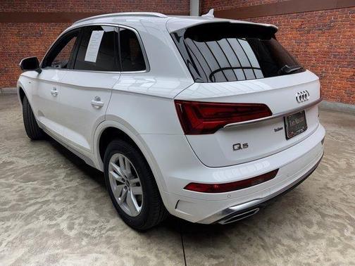2022 Audi Q5 45 S line quattro Premium