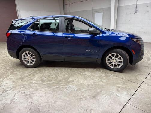 Blue 2022 Chevrolet Equinox LS