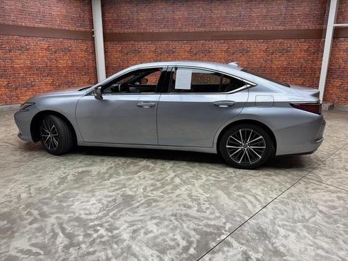 2022 Lexus ES 350 Base