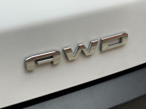 Summit White 2023 GMC Acadia SLT