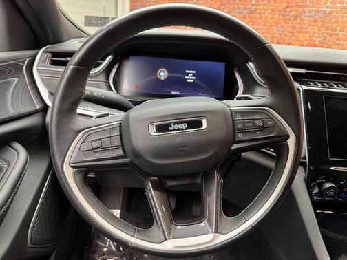 2022 Jeep Grand Cherokee L Laredo