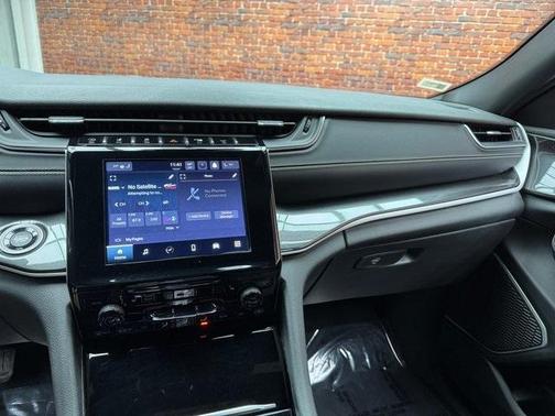 2022 Jeep Grand Cherokee L Laredo