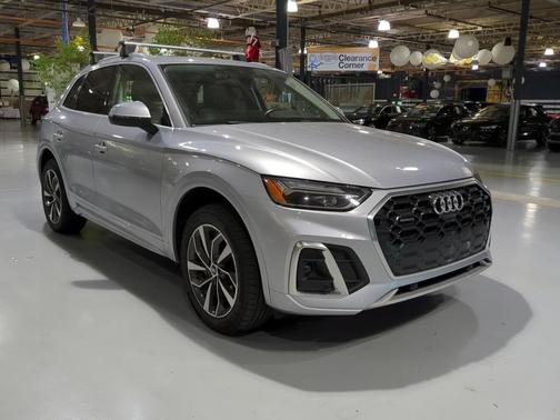 2022 Audi Q5 45 S line quattro Premium