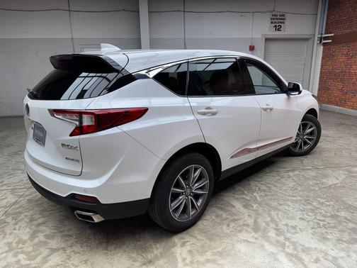 White 2023 Acura RDX Technology Package