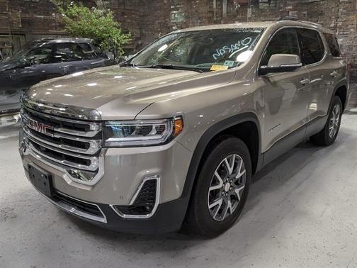2022 GMC Acadia SLT