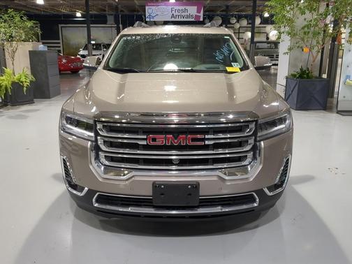 2022 GMC Acadia SLT